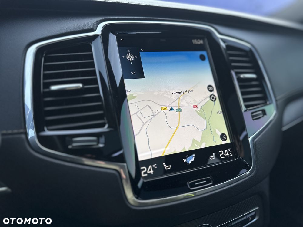 Volvo XC 90 T8 AWD Plug-In Hybrid R-Design 7os - 32
