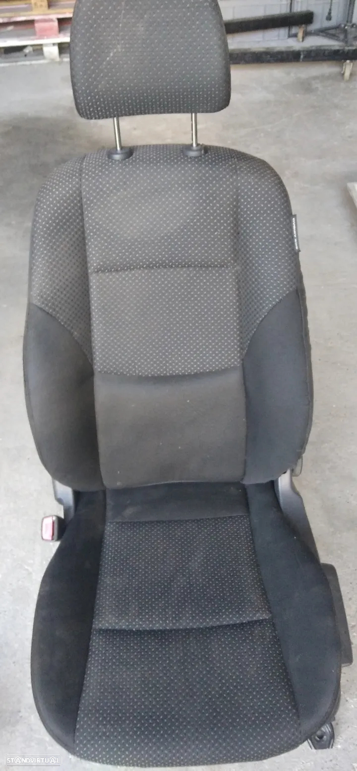 CONJUNTO DE BANCOS HYUNDAI I30 07-11 - 2