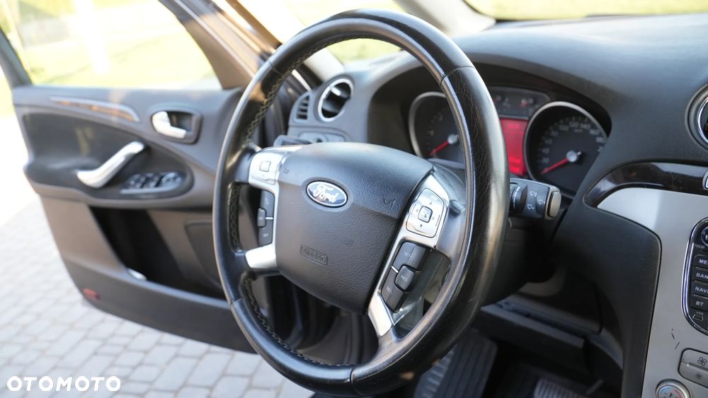 Ford Galaxy ver-2-0-tdci-dpf-ghia - 11