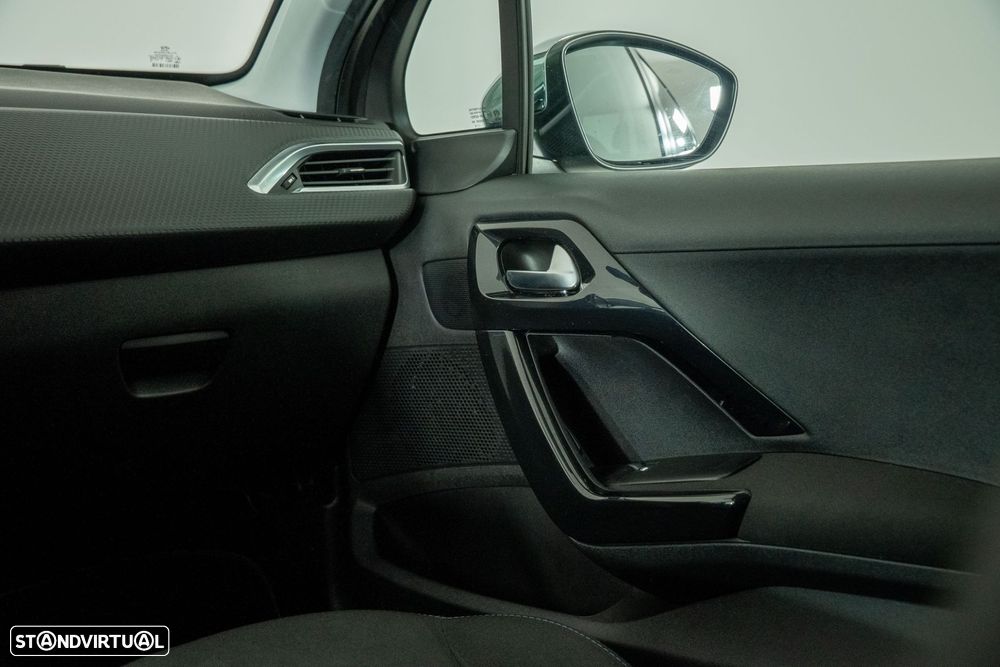 Peugeot 208 1.2 PureTech Style - 30