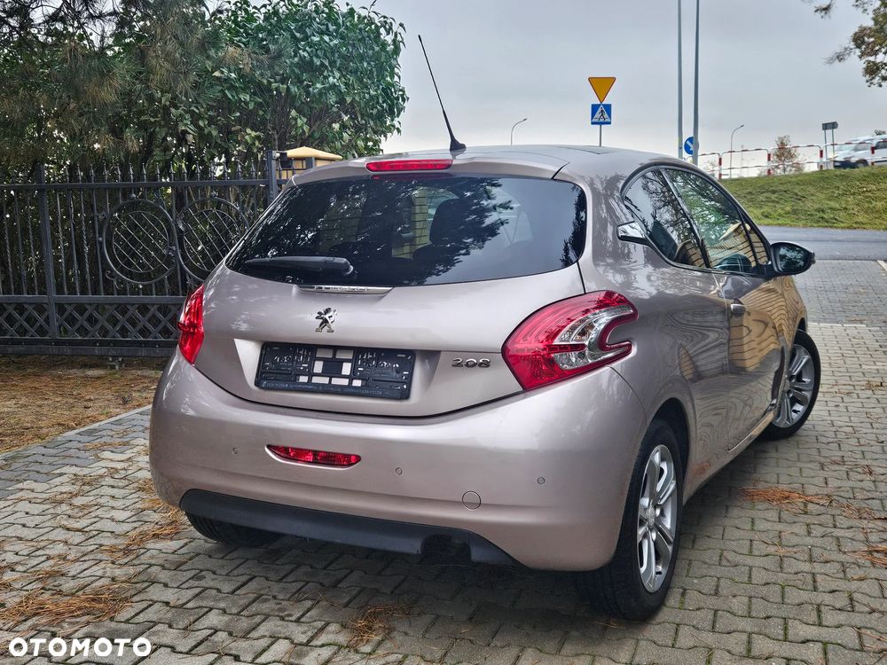 Peugeot 208 95 VTI Allure - 6