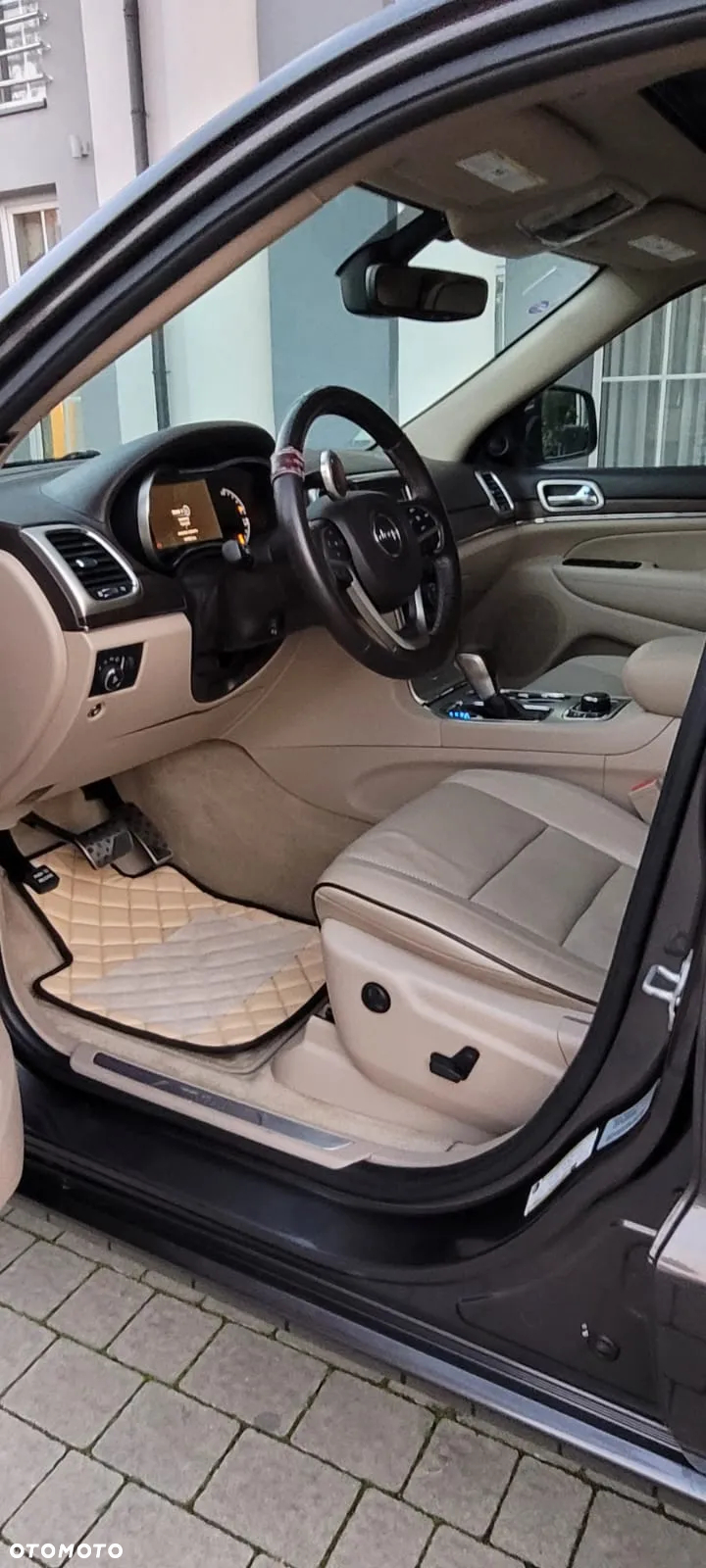 Jeep Grand Cherokee 5.7 V8 HEMI Overland - 8