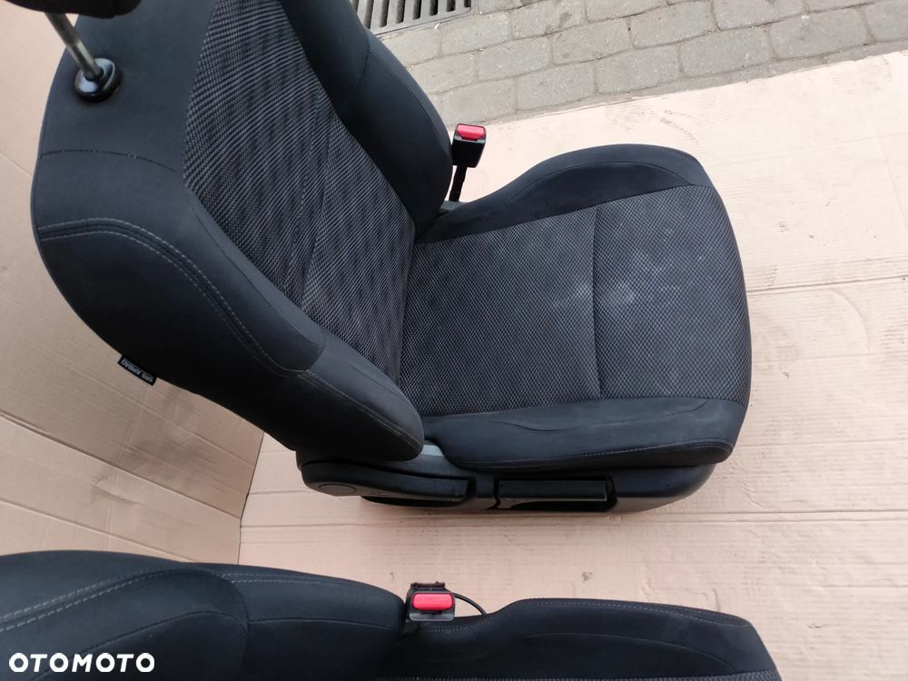 NISSAN QASHQAI J11 FOTEL PRAWY - 6