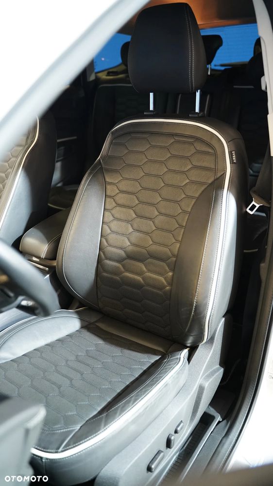 Ford Kuga - 37