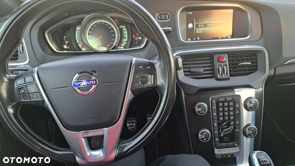 Volvo V40 2015 photo 5