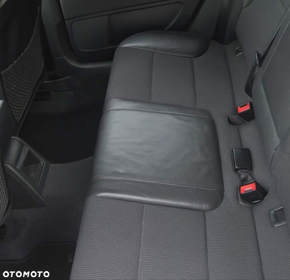 Audi A3 Sportback 1.6 TDI DPF S line Sportpaket - 13