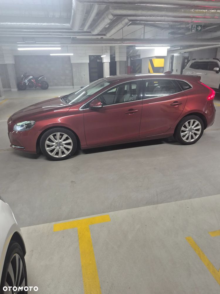 Volvo V40 D3 Summum - 18