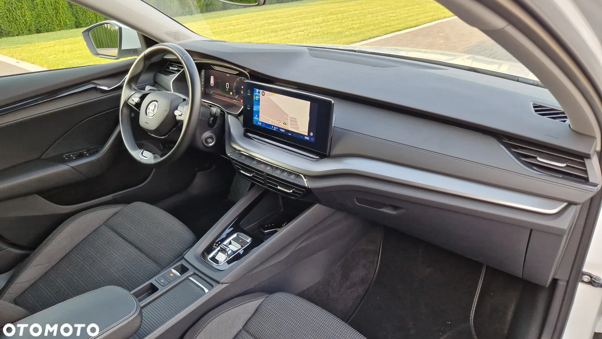 Skoda Octavia Combi 2.0 TDI DSG Sport Edition - 29