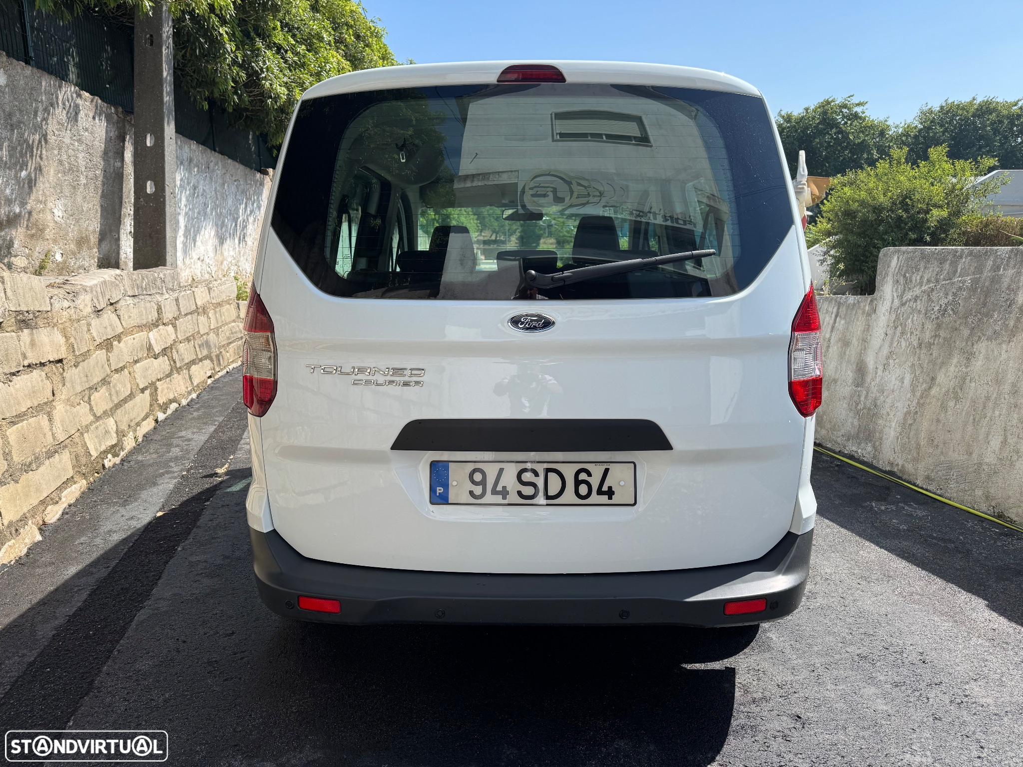 Ford Tourneo Courier 1.5 TDCi Ambiente - 6