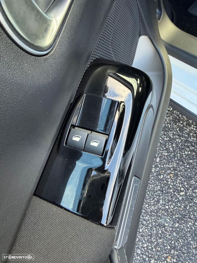 Citroën C3 1.2 PureTech Max EAT6 - 17