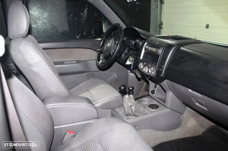 Mazda 3L 4X4 - 8