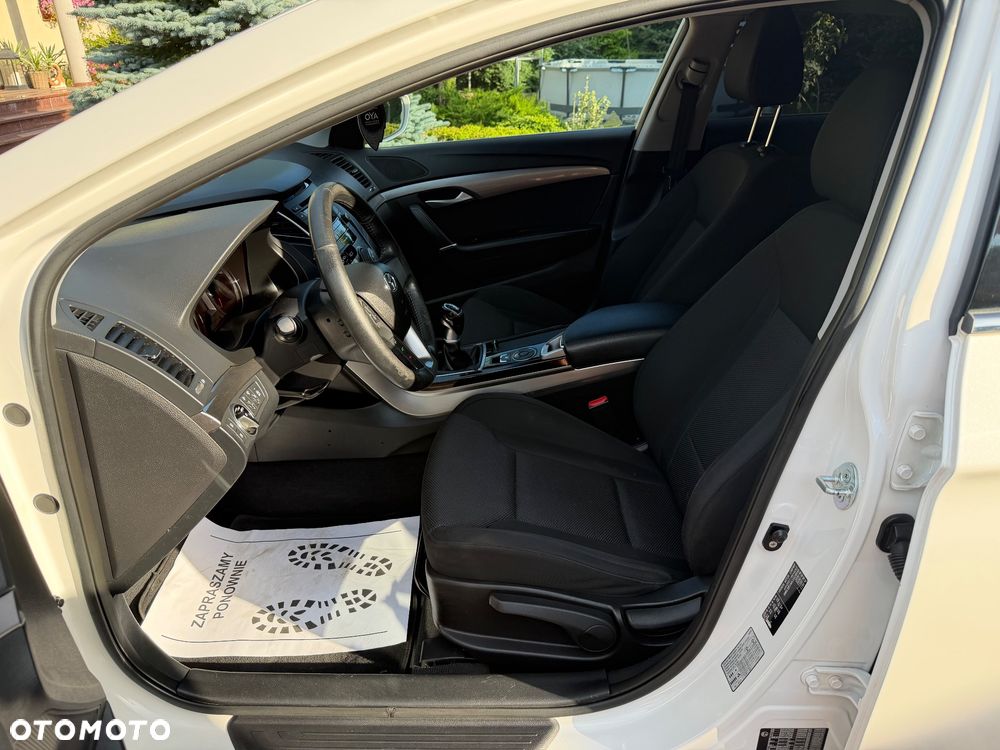 Hyundai i40 Kombi blue 1.6 Family - 14