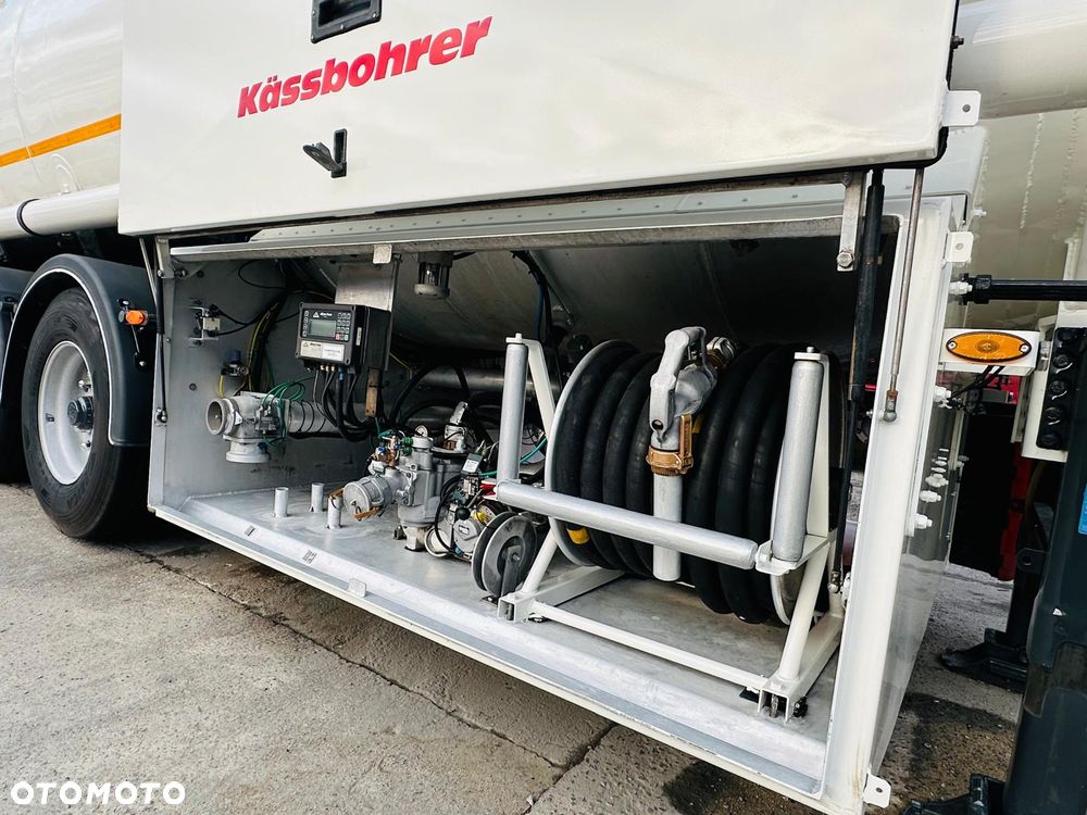 Kassbohrer STB - 17