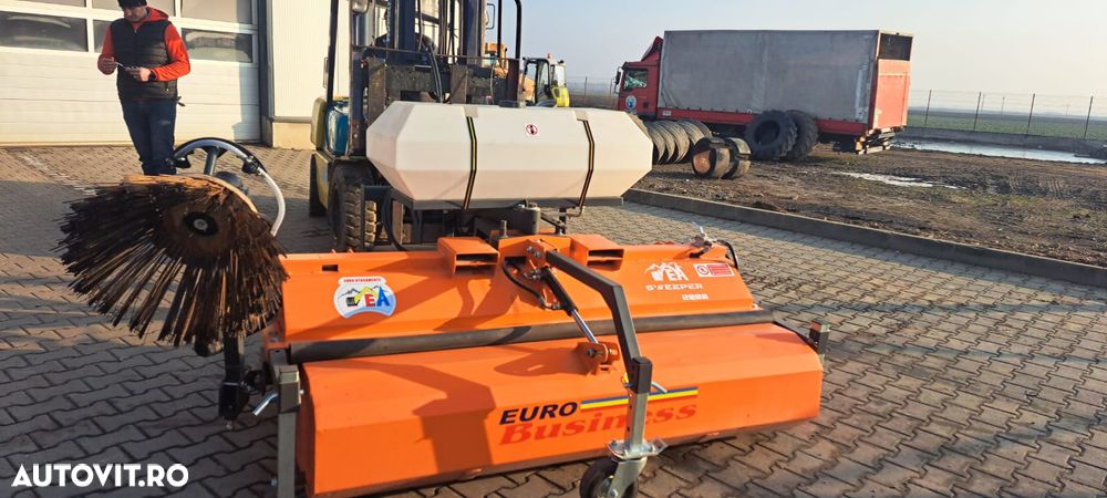 Perie asfalt cu colector si sistem stropire 240 cm - 7