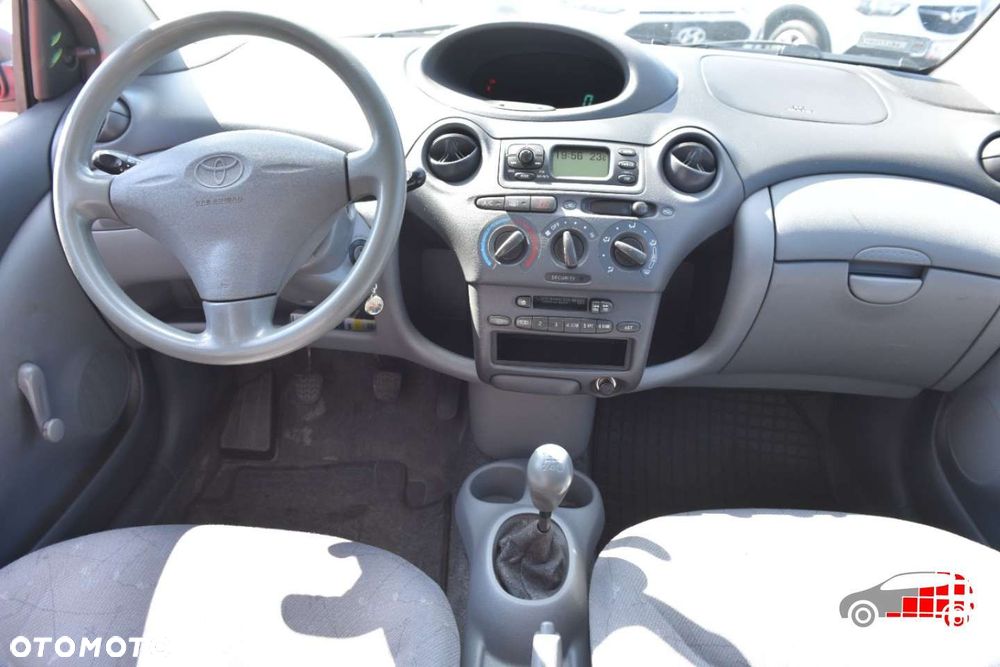 Toyota Yaris - 18
