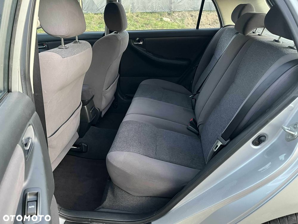 Toyota Corolla 1.6 VVT-i Sol (air6) - 3