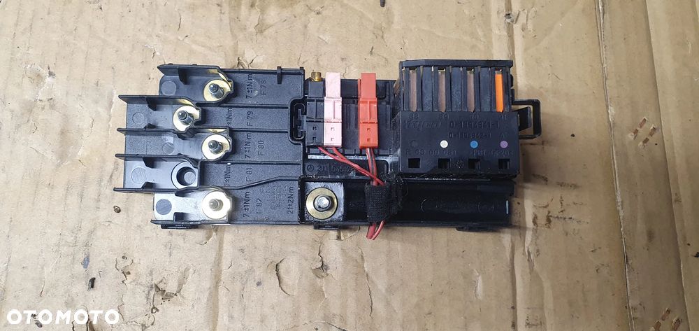 Skrzynka bezpieczników bezpieczniki Mercedes ML W164 2115452601 - 1