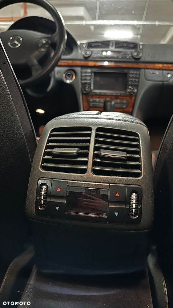 Mercedes-Benz Klasa E 500 4-Matic Elegance - 13