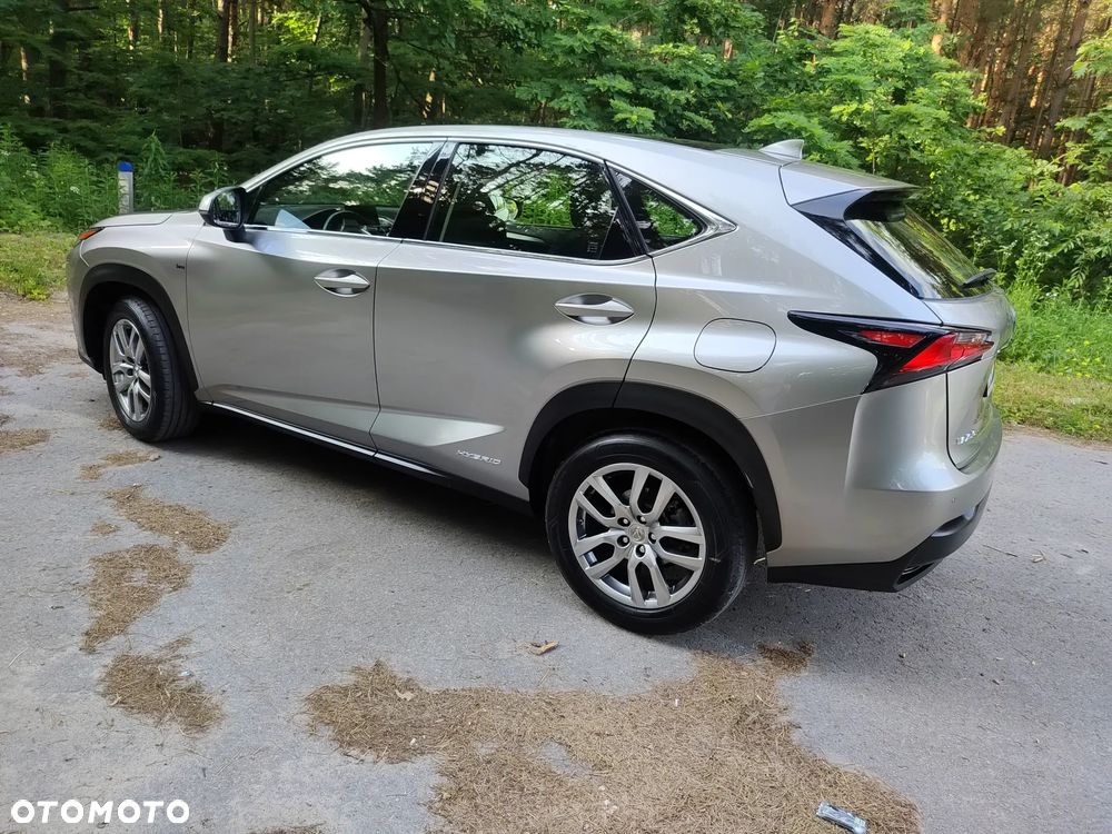 Lexus NX 300h E-FOUR Executive-Line - 2