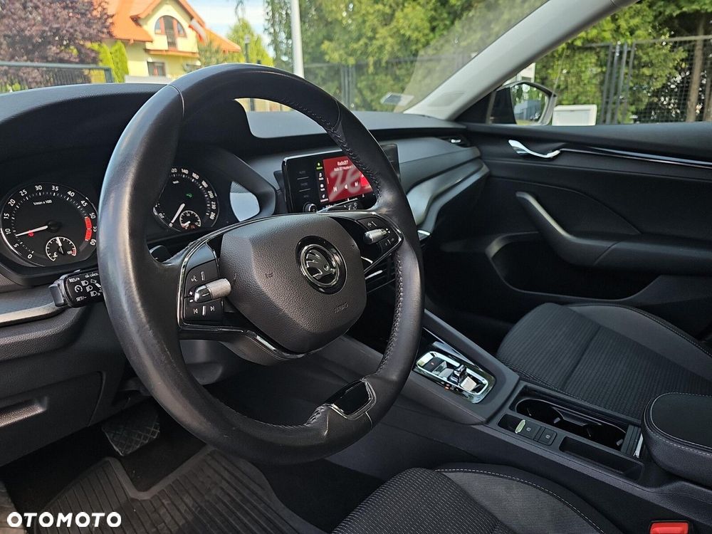 Skoda Octavia 2.0 TDI Ambition DSG - 10