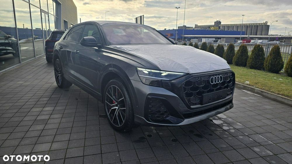 Audi Q8 - 6