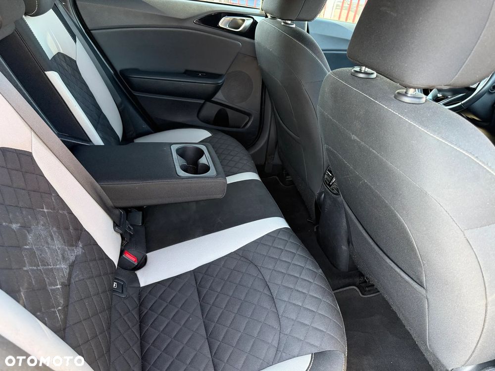 Kia ProCeed 1.4 T-GDI OPF GT LINE - 17