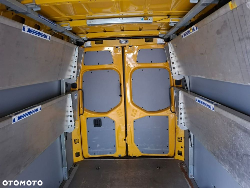 Mercedes-Benz Sprinter - 7