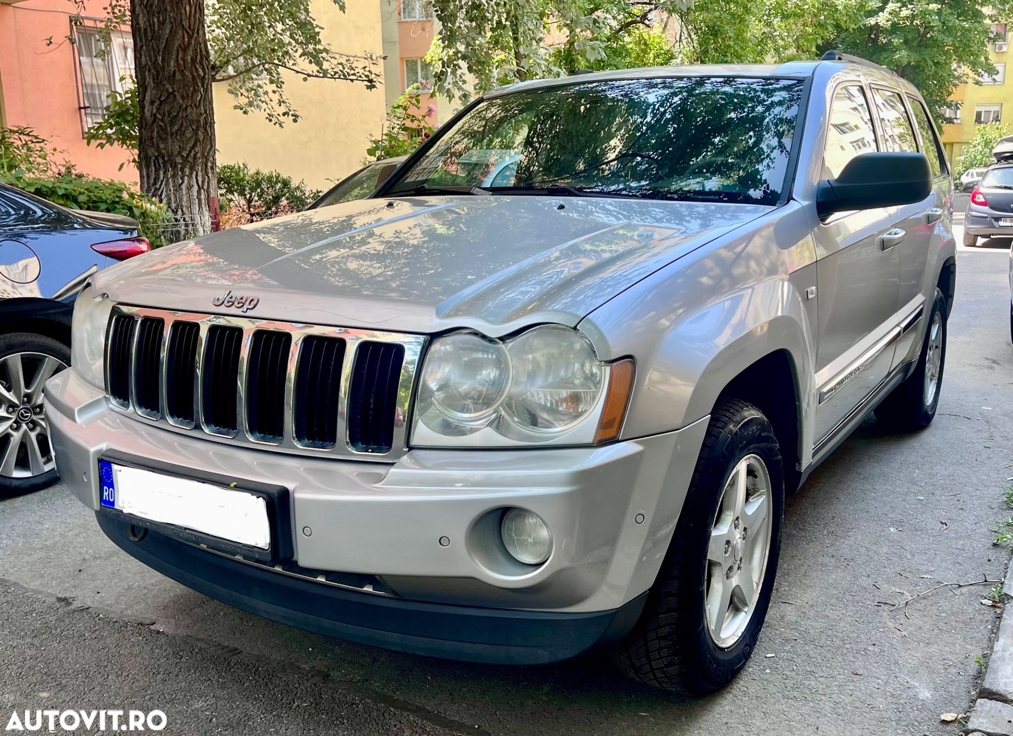 Jeep Grand Cherokee - 1