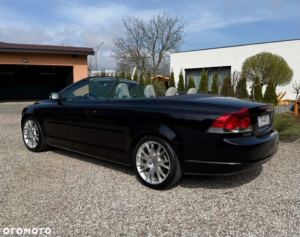 Volvo C70 2.4i Momentum - 11