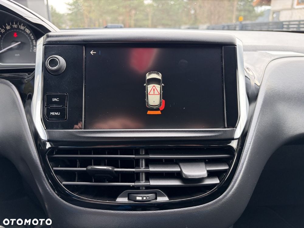 Peugeot 208 PureTech 82 Stop & Start Signature - 24