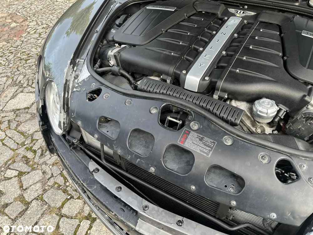 Bentley Continental GT - 12