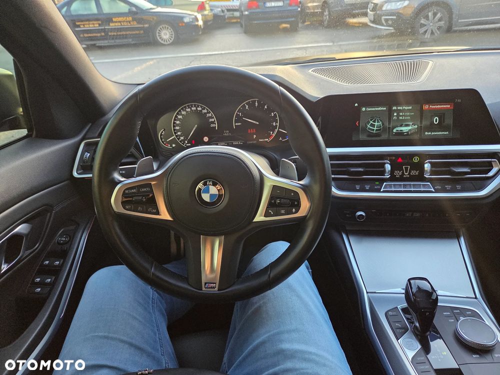 BMW Seria 3 320i xDrive M Sport sport - 26