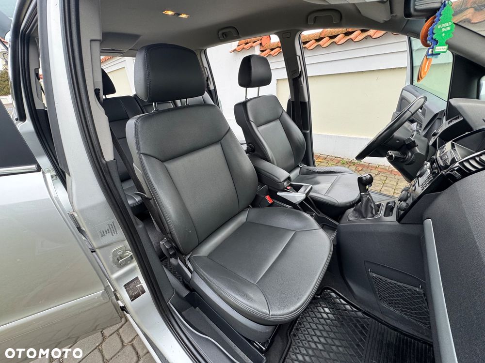 Opel Zafira - 14