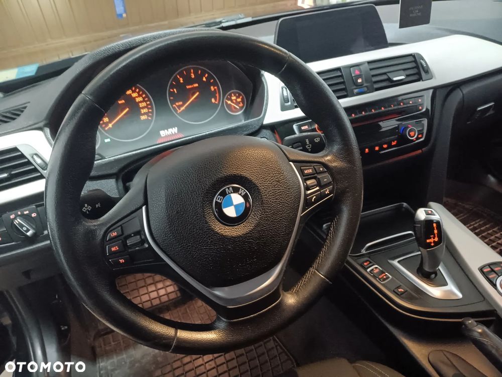 BMW Seria 3 320d Efficient Dynamics - 12