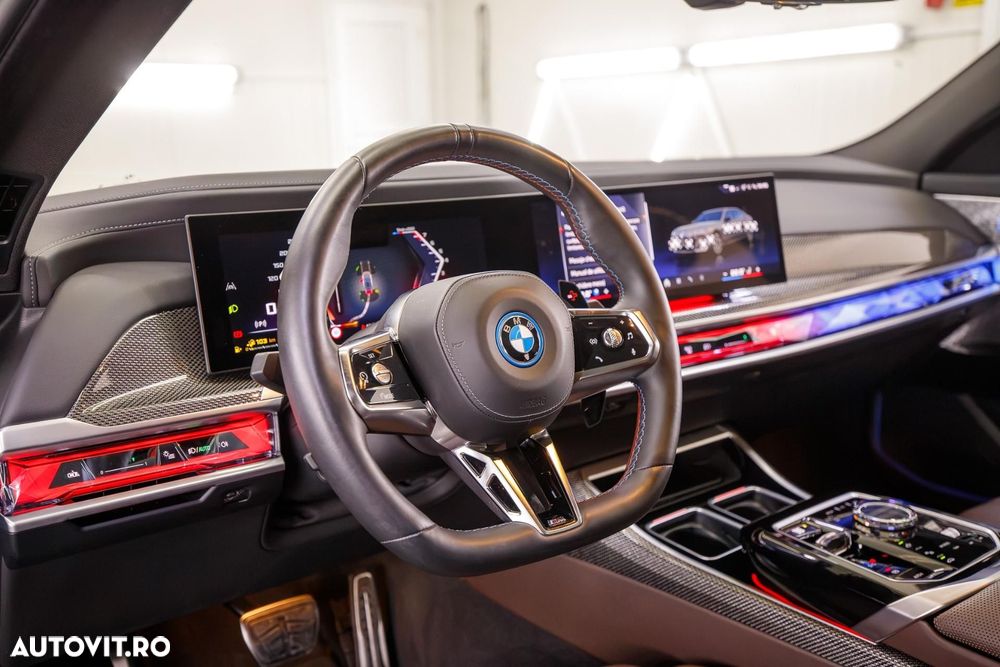 BMW M7 M760e xDrive AT PHEV - 21