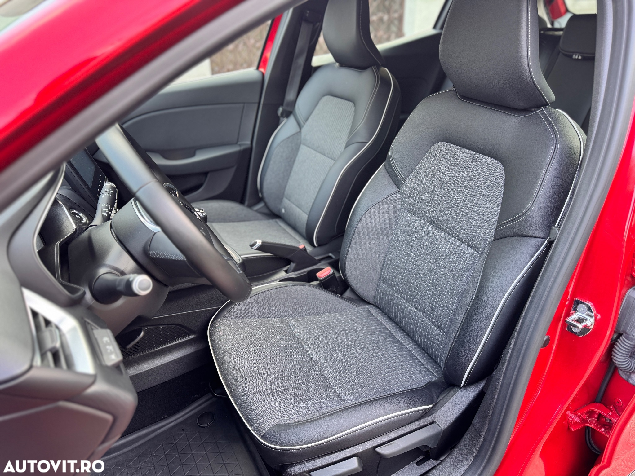 Renault Clio V TCe Intens - 8
