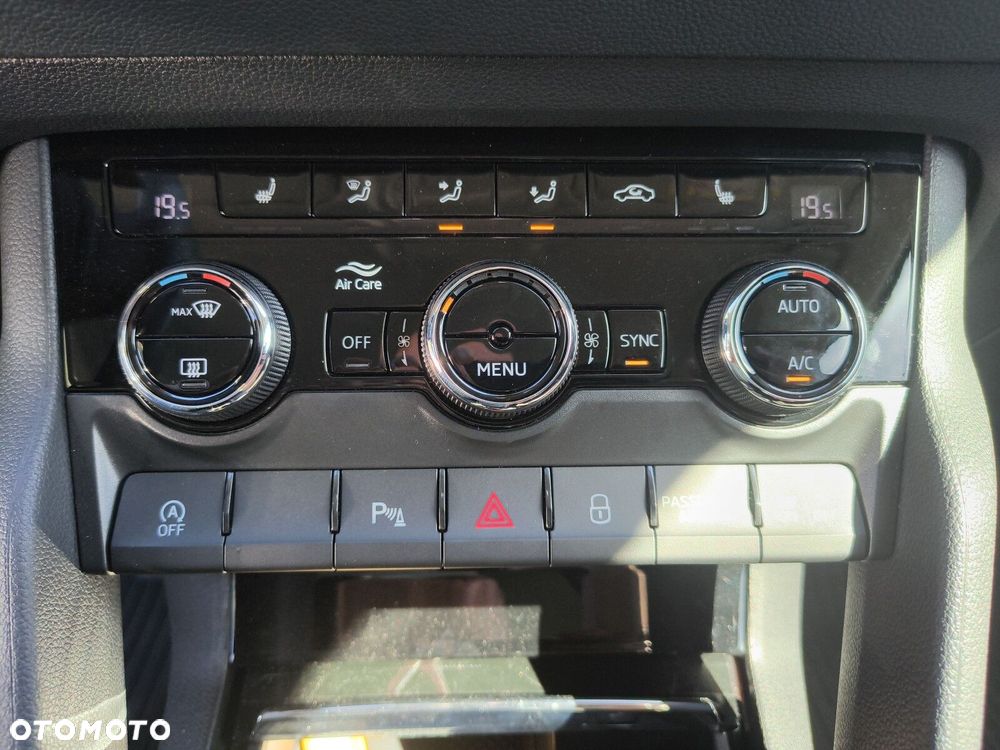Skoda Karoq 1.5 TSI ACT Edition 130 DSG - 27