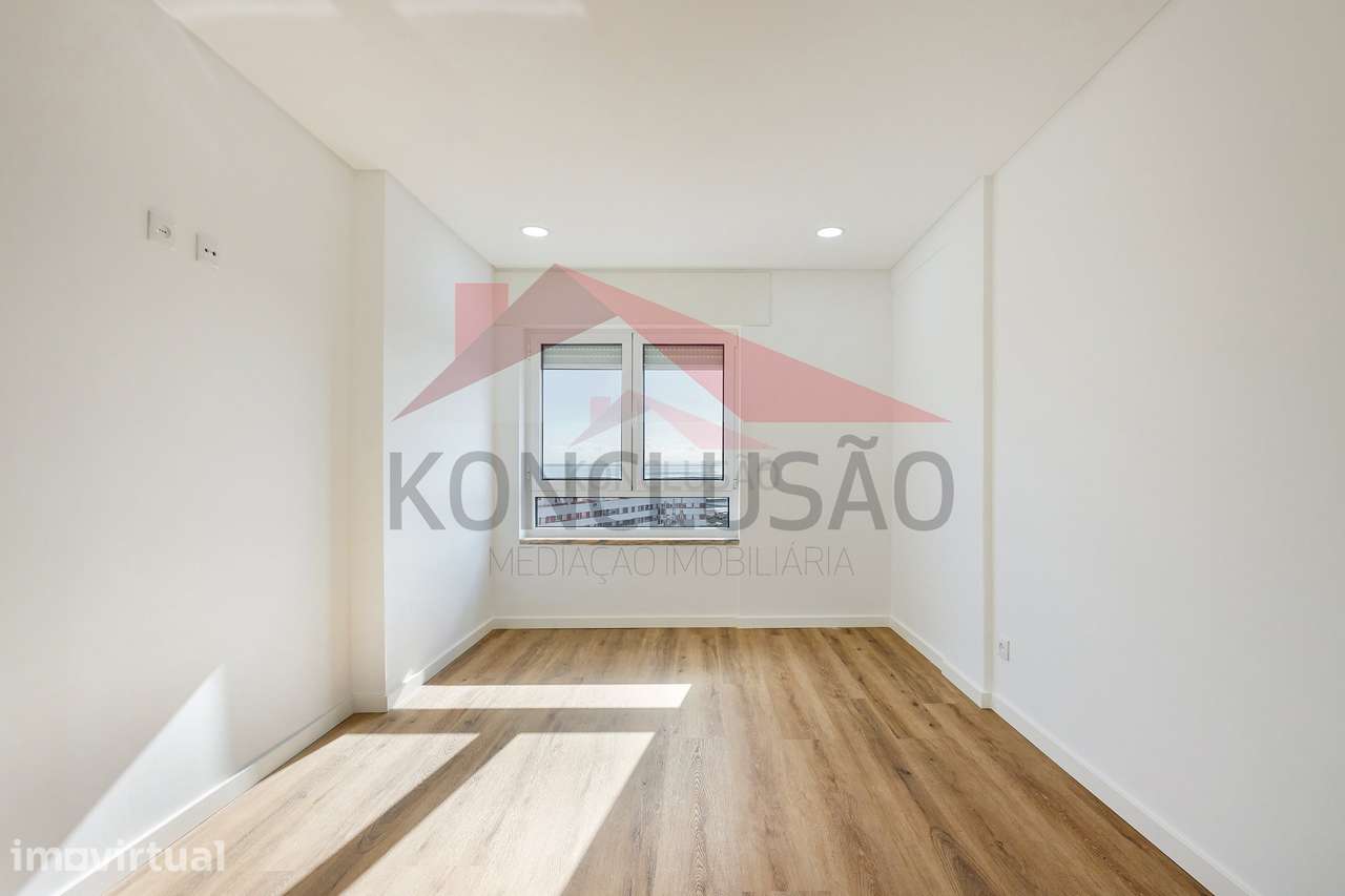 "T3 totalmente remodelado com vista rio e estacionamento - Póvoa de... - Grande imagem: 5/25