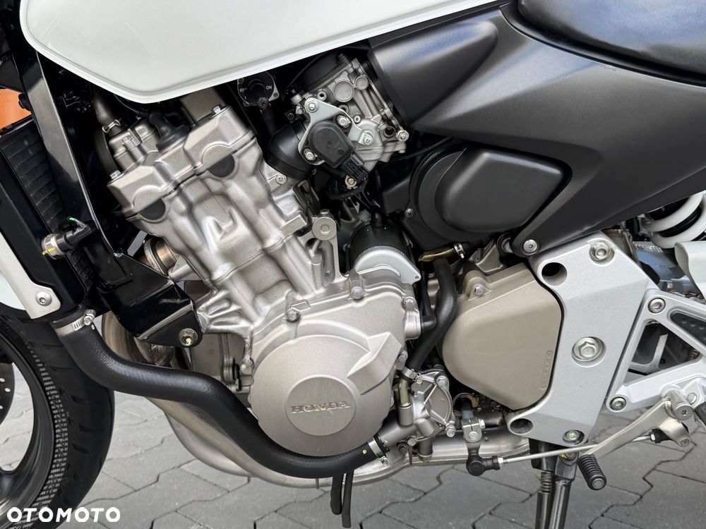 Honda Hornet - 32