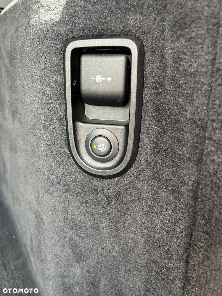 BMW Seria 5 520d xDrive - 18