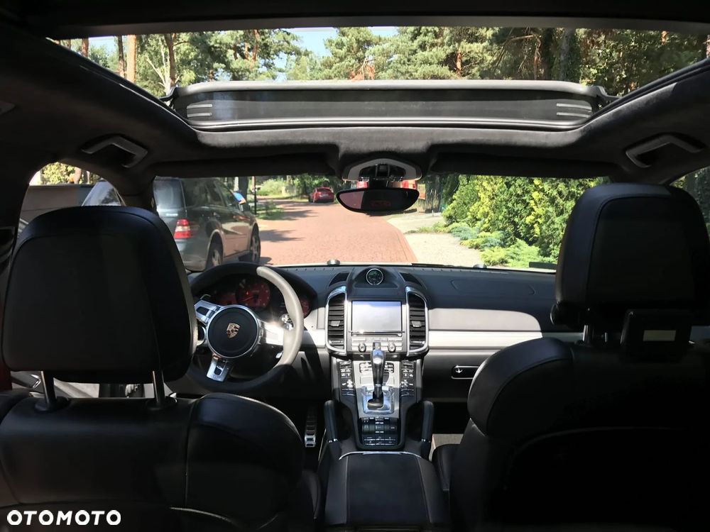 Porsche Cayenne - 19