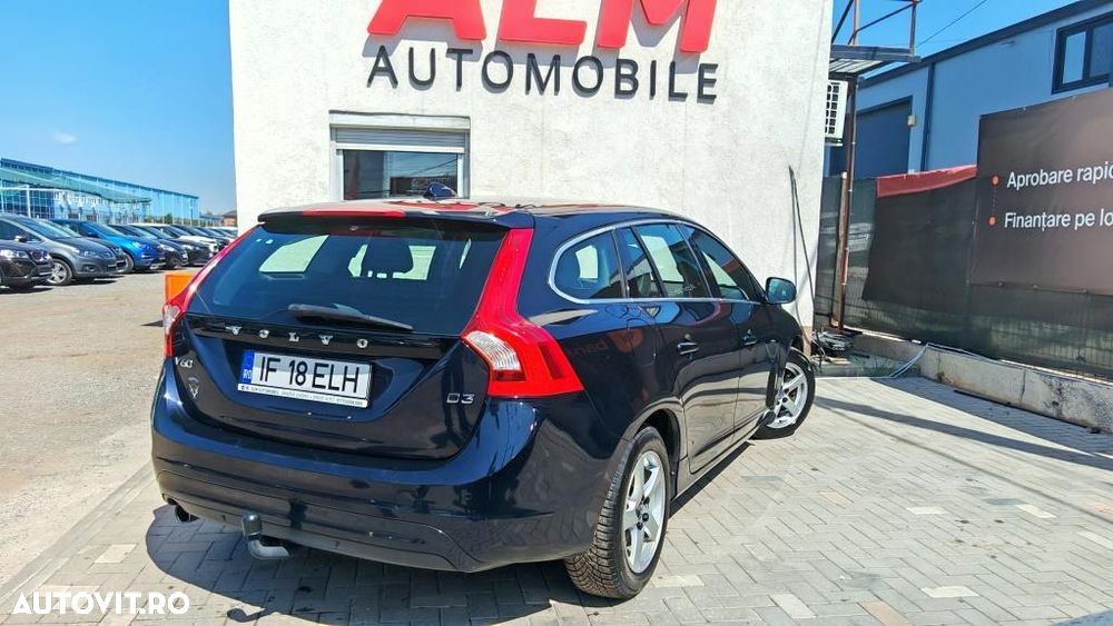 Volvo V60 D3 Momentum Core - 9