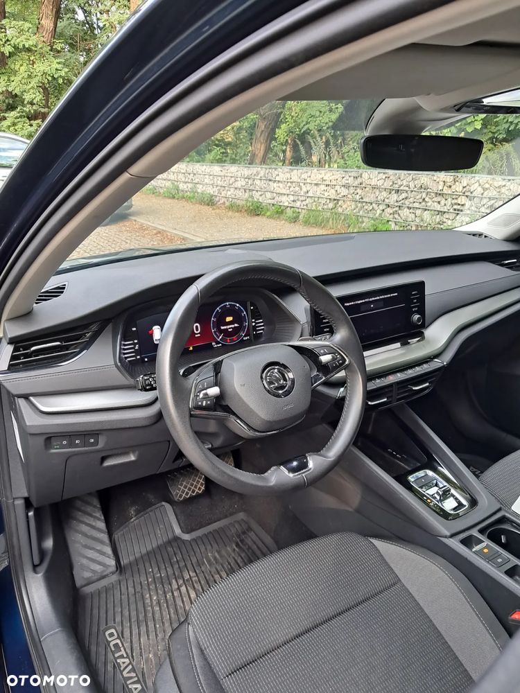 Skoda Octavia 2.0 TDI SCR Ambition DSG - 7
