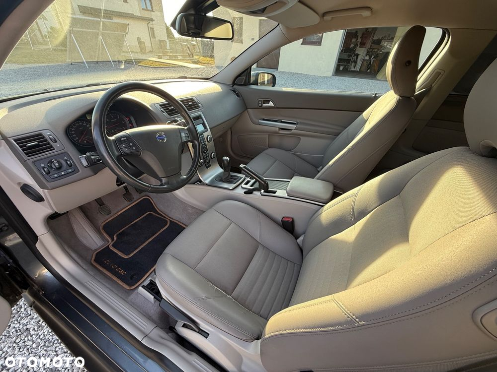 Volvo C30 1.6D - 13