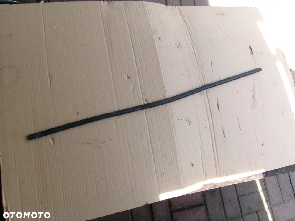 ATRAPA GRILL ZDERZAK USZCZELKA GRILA ZDERZAKA TOYOTA YARIS III - 1