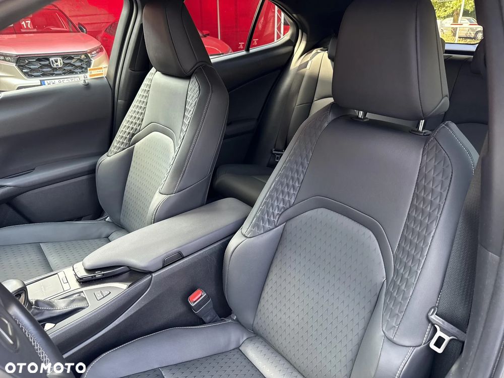 Lexus UX 250h Prestige 2WD - 20