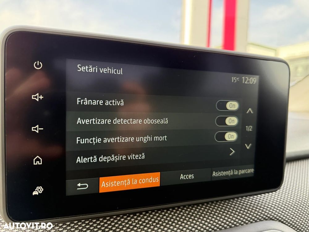 Dacia Logan TCe 90 MT6 Journey - 15