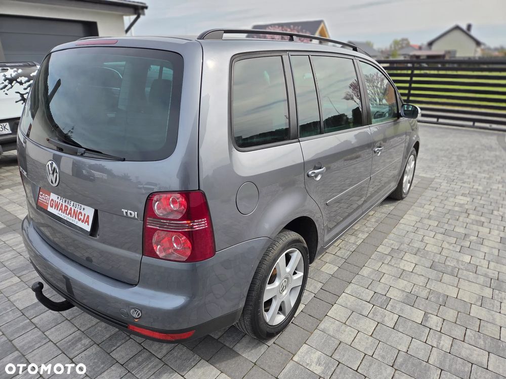 Volkswagen Touran 1.9 TDI DPF Highline - 10
