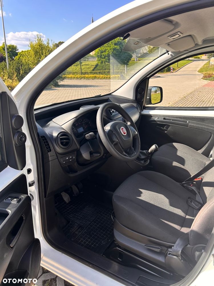 Fiat Fiorino Kombi 8V Base - 8