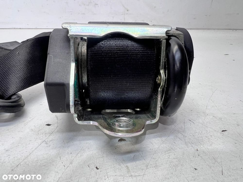 PAS BEZPIECZEŃSTWA PRAWY PRZÓD AUDI A4 B7 8E0857706G - 4